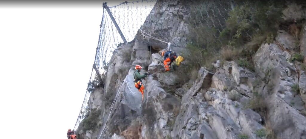 Eργα βραχοπροστασίας στην κοιλάδα των Τεμπών